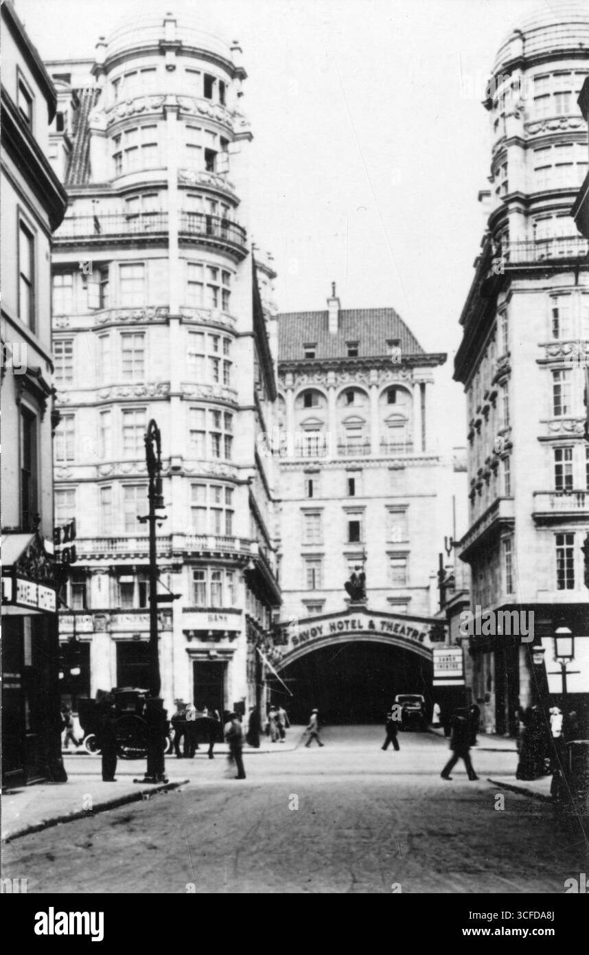 Il Savoy Hotel e lo Strand , Londra , Inghilterra , XIX secolo Foto Stock