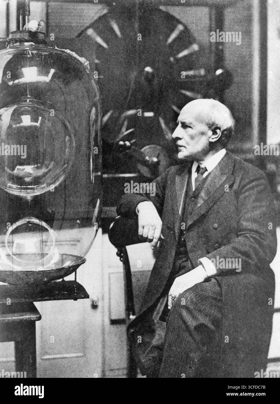 Sir James Dewar ( 1842 - 1923) chimico e fisico britannico. Foto Stock