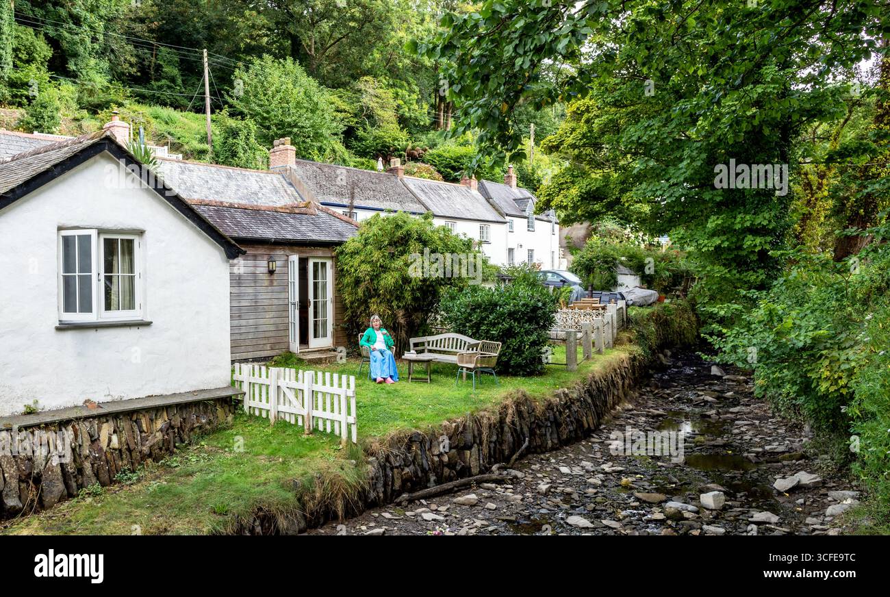 Case e cottage locali Helford Cornwall Regno Unito Foto Stock