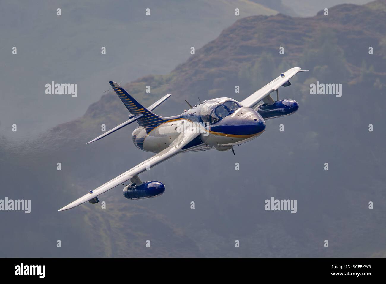 Hawker Hunter T.72 in volo, una variante a due posti dell'aereo a reazione britannico classico sviluppato dall'Hawker Hunter. Foto Stock