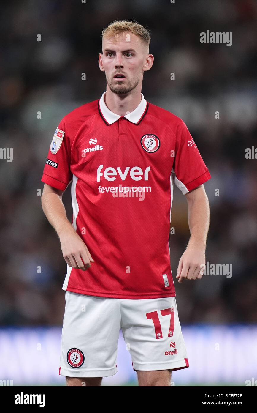 Mark Sykes di Bristol City durante il match per il titolo Sky Bet a Pride Park, Derby. Data foto: Venerdì 22 agosto 2025. Foto Stock