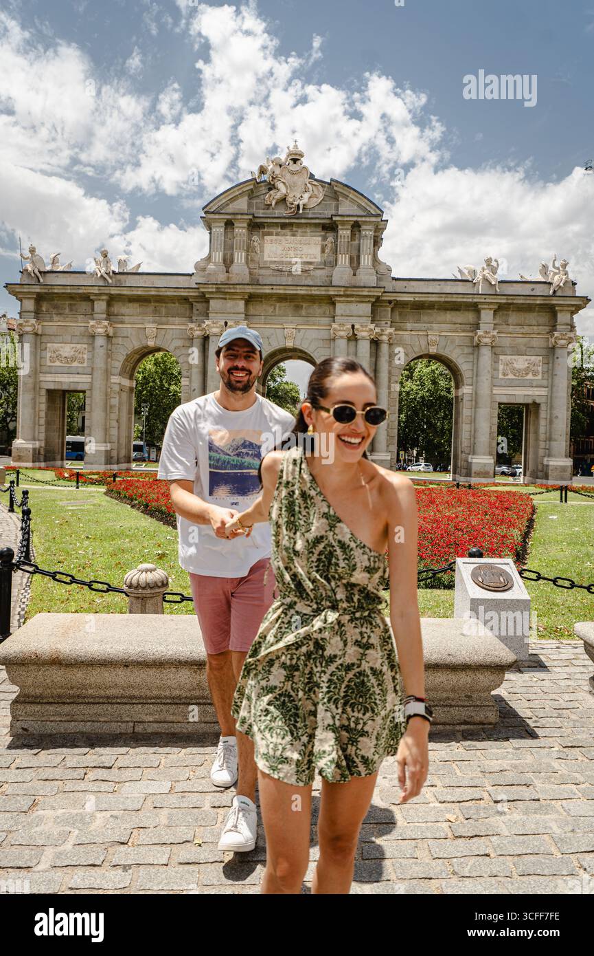 Stile di vita estivo a Madrid - Puerta del Sol, cultura e tradizioni spagnole Foto Stock