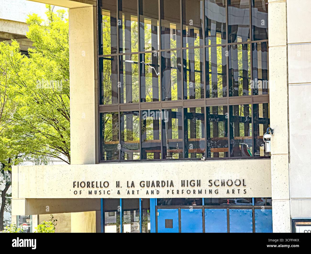 Fiorello H. LaGuardia High School of Music & Art and Performing Arts, esterno dell'edificio, 100 Amsterdam Avenue, Manhattan, New York City, New York, Stati Uniti Foto Stock