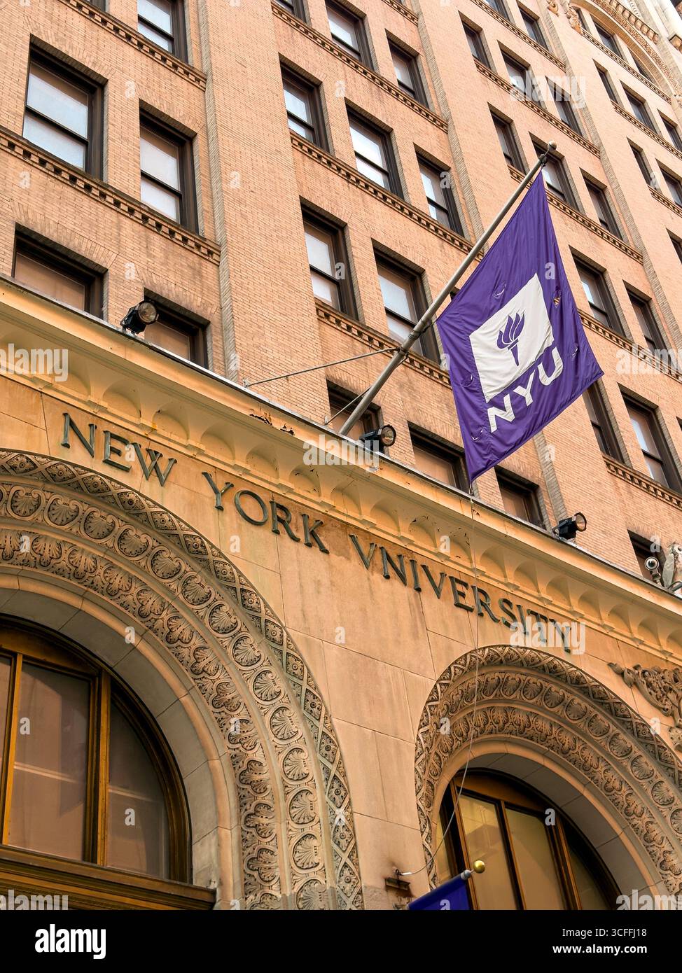 New York University, Henry Kaufman Management Center, esterno dell'edificio, Greenwich Village, Manhattan, New York City, New York, Stati Uniti Foto Stock