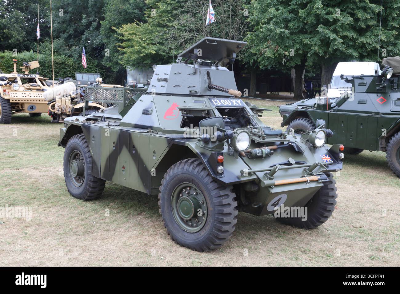 Un'auto corazzata Ferret ex British Army in mostra al Detling Militaria Show all'inizio del 2026, in nuove condizioni. Foto Stock