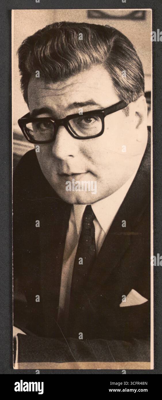 Portrait des SPD-Politikers Norbert Burger (*24.11.1932 / +16.05.2012) - Burger War u.a. von 1965 bis 1970 Leiter des Schulverwaltungsamts Köln, dann von 1970 bis 1973 Kölner Sozialdezernent - von 1993 bis 2012 War er Mitglied im Präsidium des Arbeitersamariterbundes (ASB) - von 1980 bis 1999 War Burger Oberbürgermeister der Stadt Köln Foto Stock