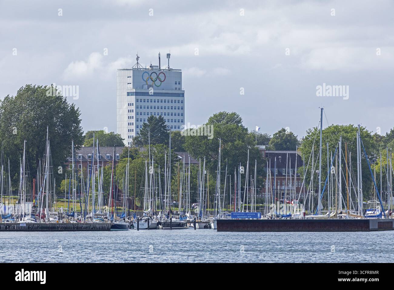 Mercator Tower, nota anche come Olympic Tower, WIK Sports Harbour, Kiel, Schleswig-Holstein, Germania Foto Stock