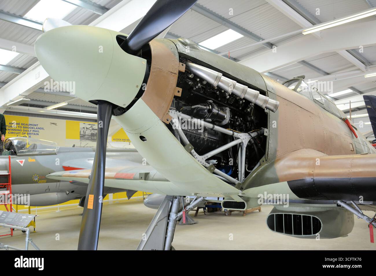 Restaurato Hawker Hurricane IIa, Brooklands Museum, Surrey, Regno Unito Foto Stock
