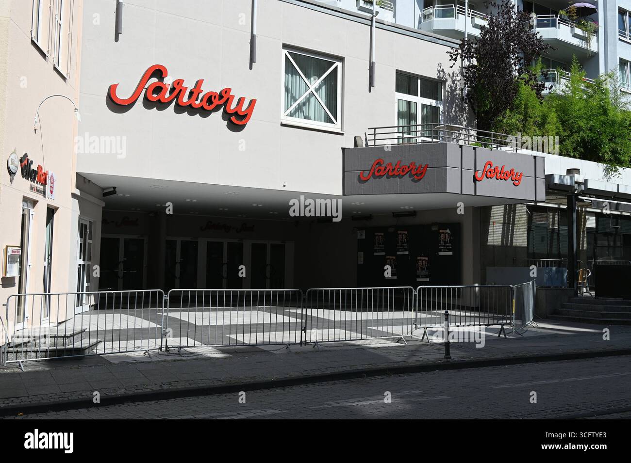 Der Eingang zu den Sartory-Säle, einer der größten Kölner Veranstaltungshallen im Zentrum Kölns *** l'ingresso al Sartory Säle, una delle più grandi sale per eventi di Colognes nel centro di Colonia Foto Stock