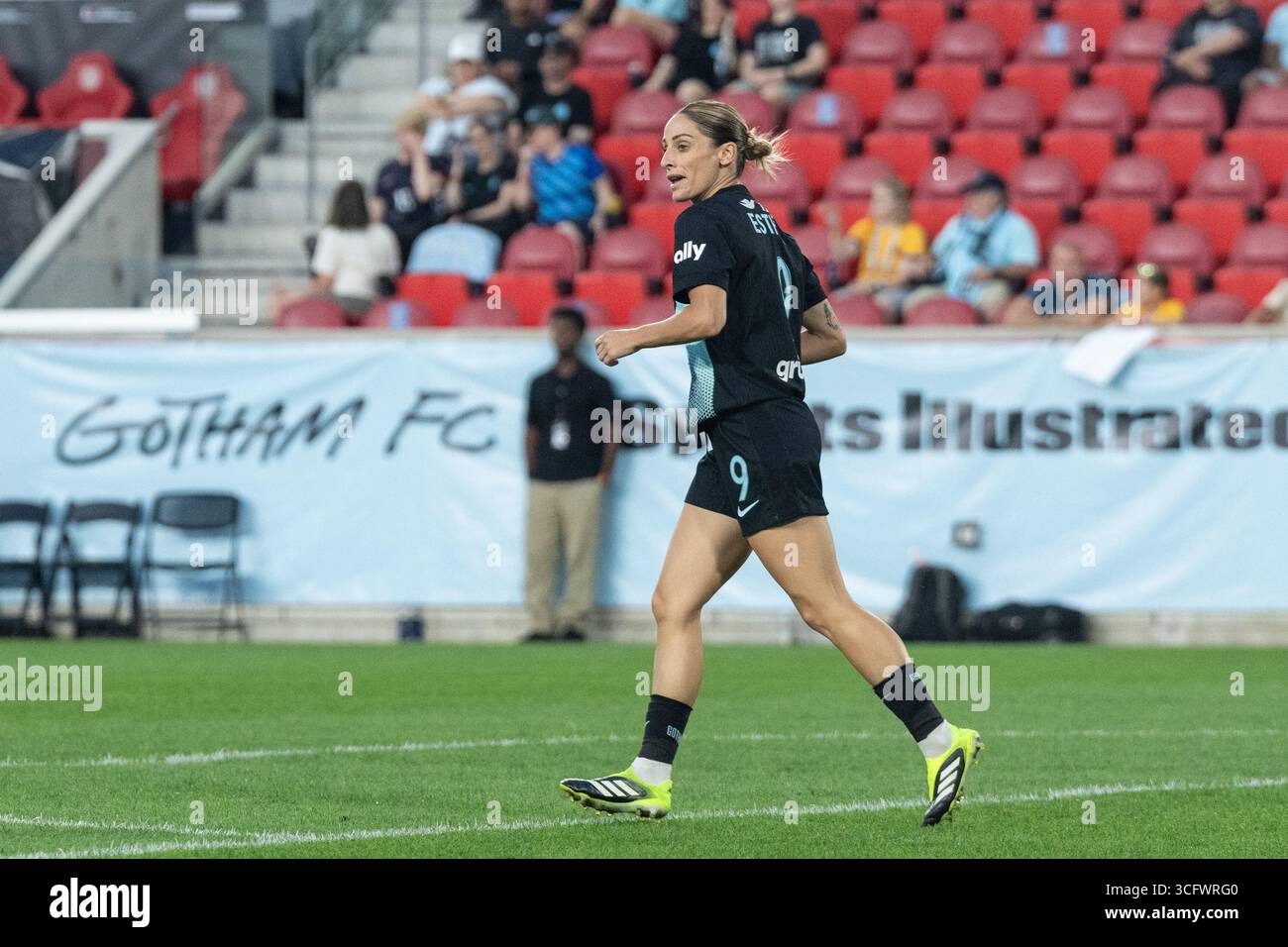 Esther Gonzalez (9) del Gotham FC in azione durante la partita NWSL di stagione regolare contro gli Utah Royals allo Sports Illustrated Stadium di Harrison, NJ il 23 agosto 2025. La partita si è conclusa con pareggio senza reti. Foto Stock