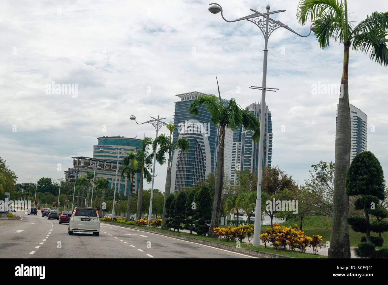 Malaysia, aperta per la prima volta nel 2001. È la sede del governo federale e del centro amministrativo su Persiaran Perdana, o Putrajaya Boulevard. Foto Stock