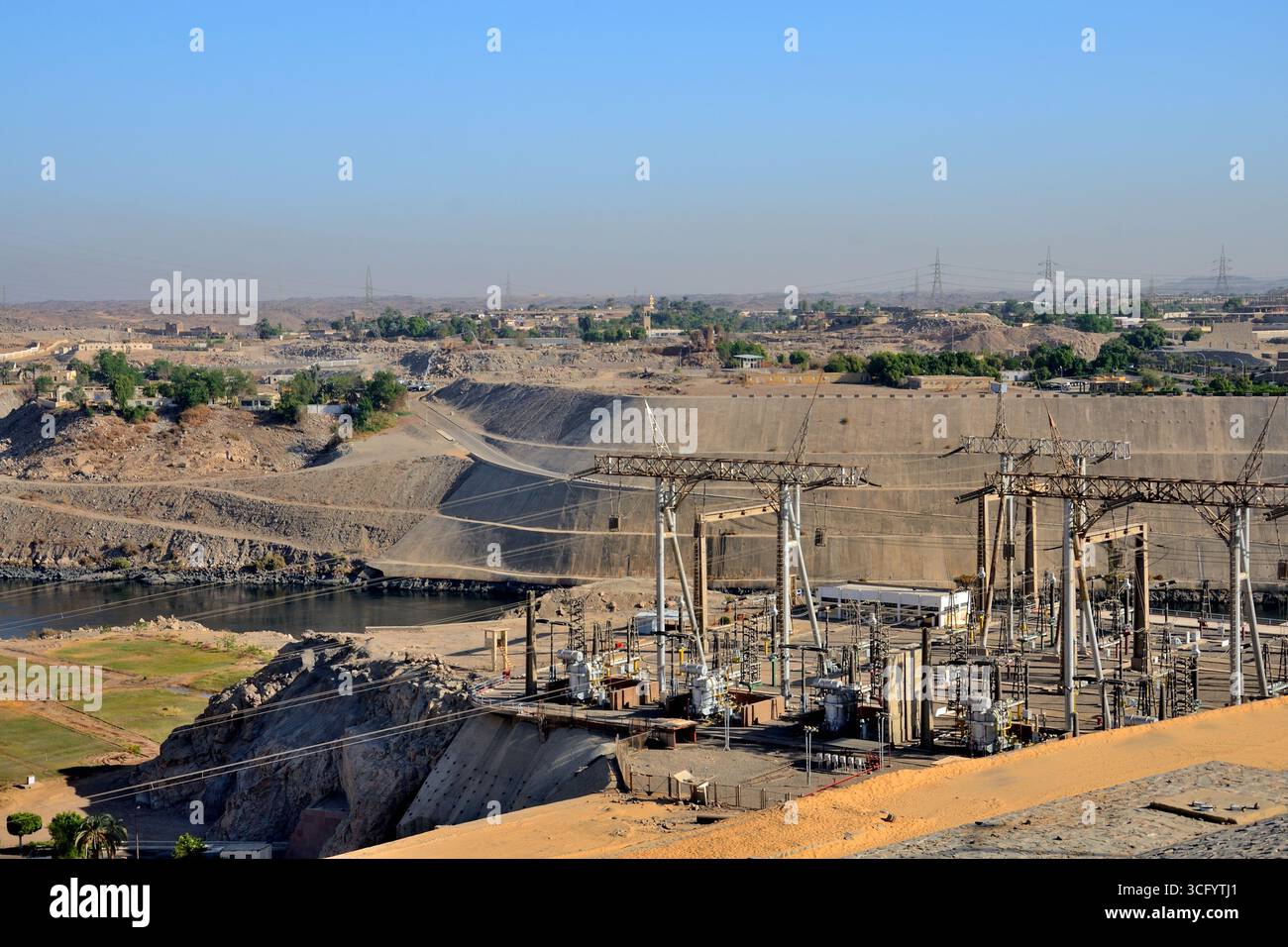 La diga di Assuan, è una diga di argini costruita sul Nilo ad Assuan, tra il 1898 e il 1902, situata ad Assuan, in Egitto Foto Stock