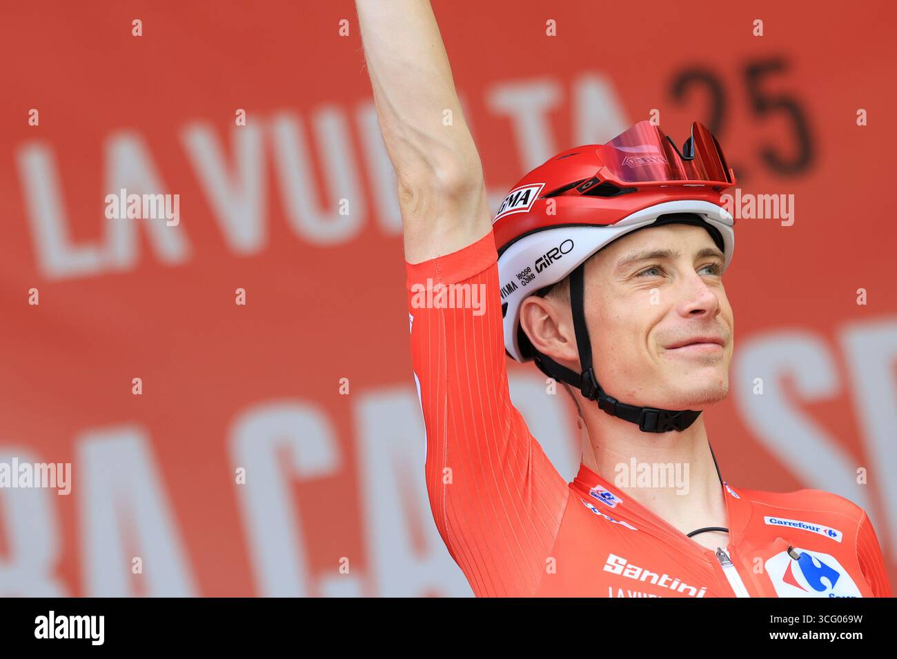 Torino, Italia. 25 agosto 2025. 2025 UCI la Vuelta Cycling Race, terza tappa da San Maurizio Canavese a Cerere; Jonas Vingegaard (DEN) crediti: Action Plus Sports/Alamy Live News Foto Stock