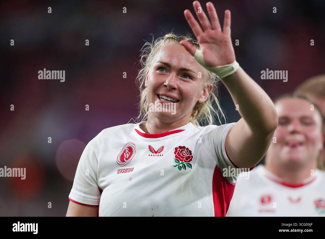 Rosie Galligan, inglese, ondeggia alla folla dopo la Coppa del mondo di rugby femminile 2025 Pool, Una partita tra Inghilterra e Stati Uniti d'America allo Stadium of Light di Sunderland, venerdì 22 agosto 2025. (Foto: Mark Fletcher | mi News) crediti: MI News & Sport /Alamy Live News Foto Stock