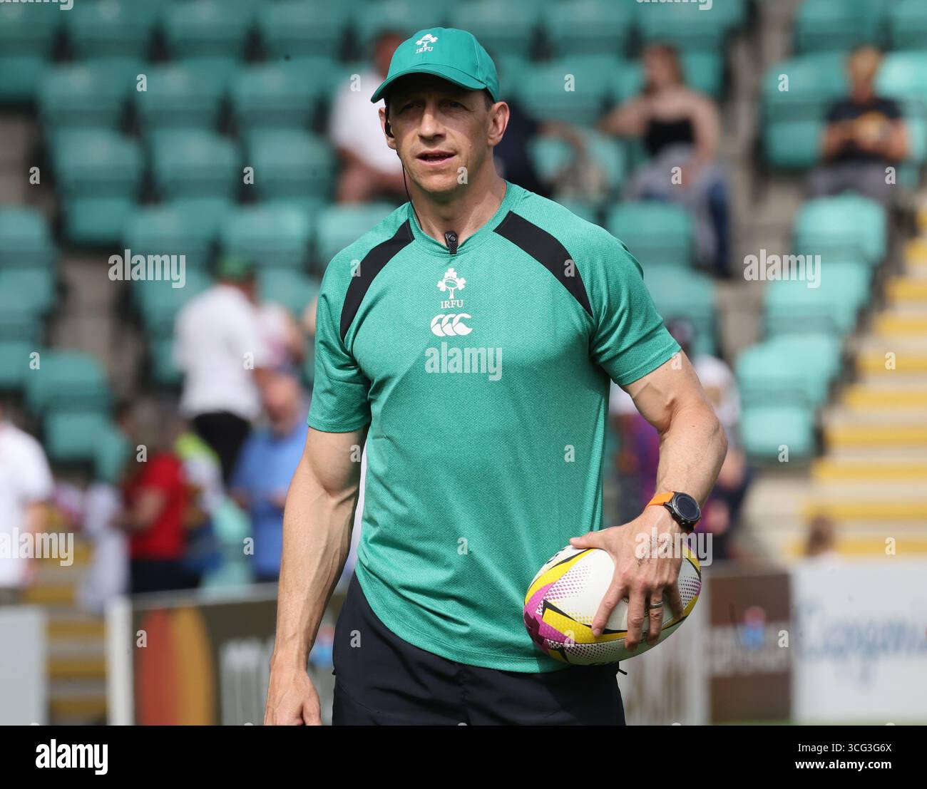 Scott Bemand capo allenatore dell'Irlanda durante la partita della Coppa del mondo di rugby femminile 2025 in piscina C tra l'Irlanda e il Giappone ai Franklin's Gardens di Northampton il 24 agosto 2025 Foto Stock