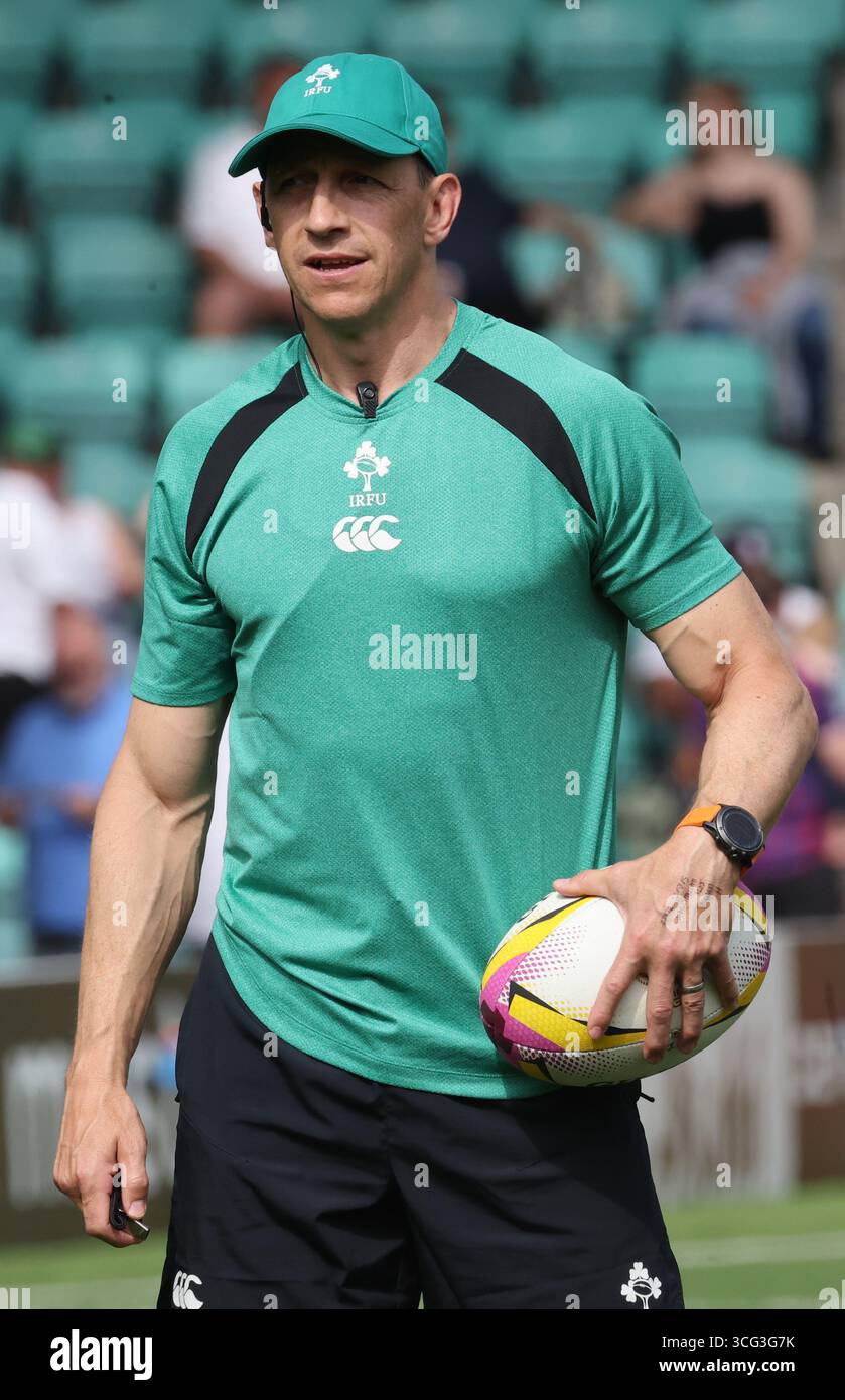 Scott Bemand capo allenatore dell'Irlanda durante la partita della Coppa del mondo di rugby femminile 2025 in piscina C tra l'Irlanda e il Giappone ai Franklin's Gardens di Northampton il 24 agosto 2025 Foto Stock
