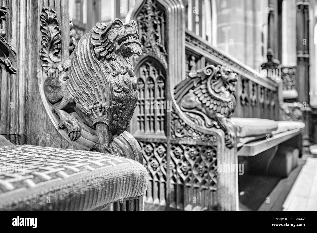 Immagine in bianco e nero di legno intagliato nella chiesa cattedrale di San Nicola a Newcastle-upon-Tyne. Foto Stock