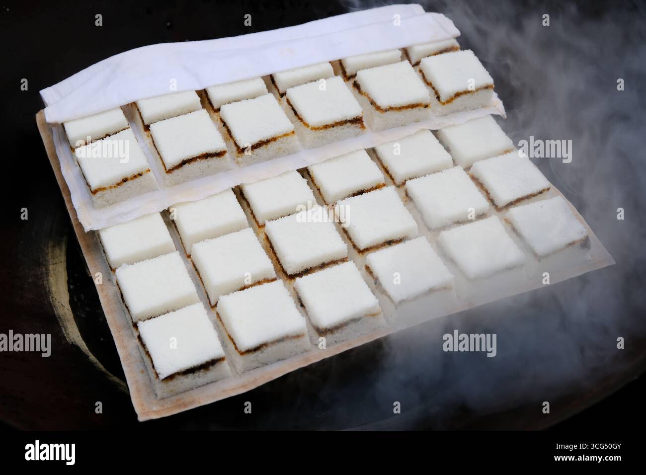 Torte di osmanto, tradizionale spuntino cinese Foto Stock