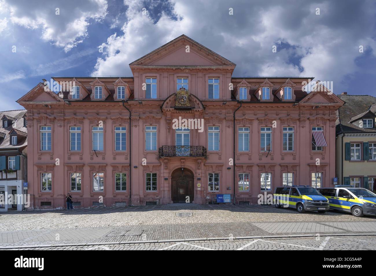 Stazione di polizia, ex corte reale, costruita tra il 1714 e il 1717, Hauptstrasse 96, Offenburg, Baden-Wuerttemberg Germania Foto Stock