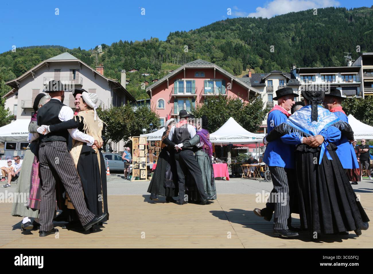 Groupe folklorique : la Chamoschire. Fête de la Rioule : rencontre folklorique avec les groupes : la Chamoschire (Saint-Gervais-les-Bains), la Clicca, Foto Stock
