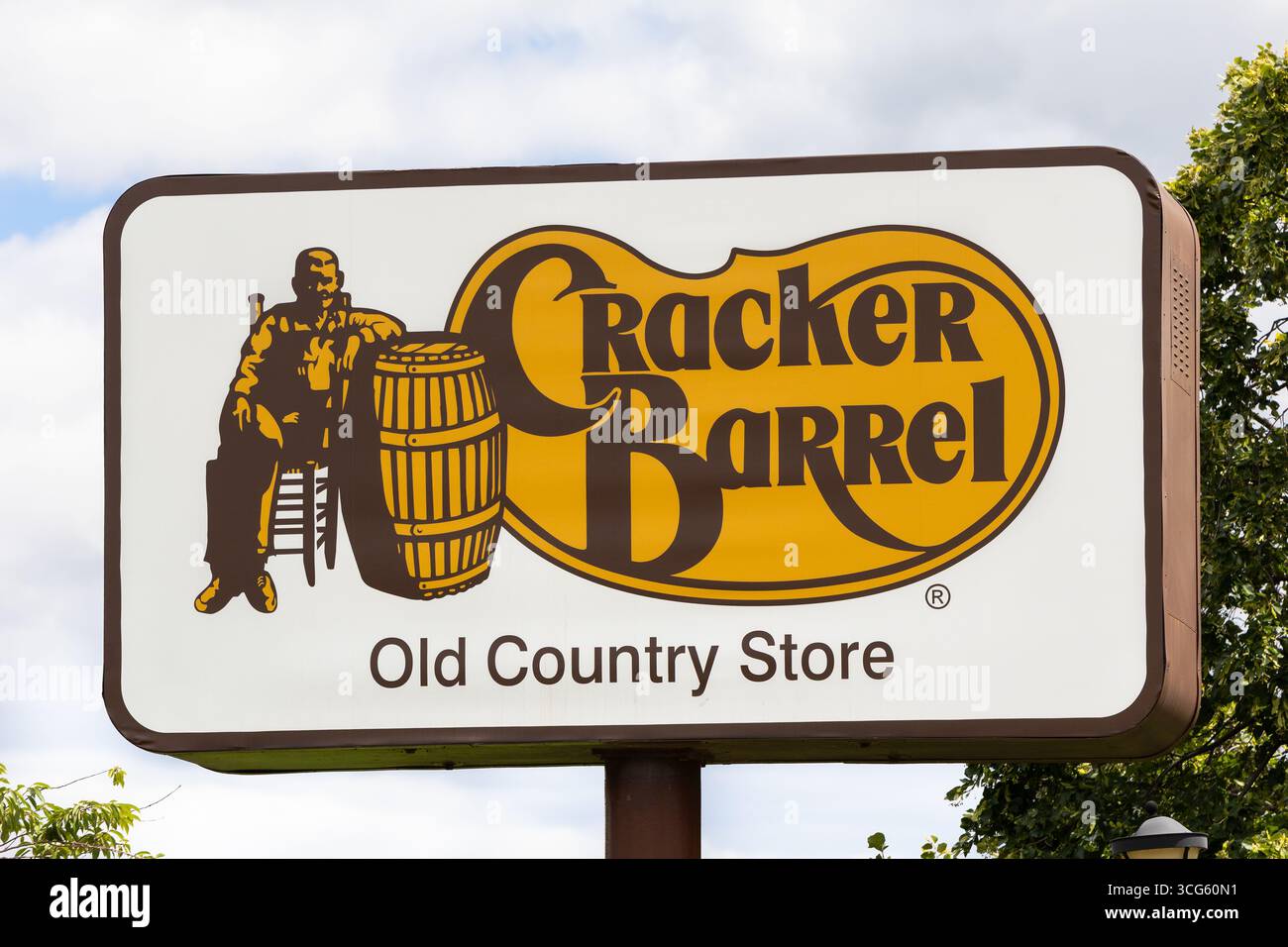 Il Cracker Barrel è una catena di ristoranti americani e un negozio di articoli da regalo a tema meridionale, fondata nel 1969. Foto Stock