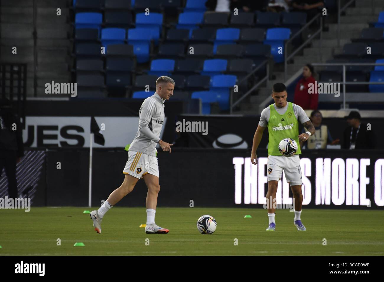 Los Angeles, California, Stati Uniti. 27 agosto 2025. LA Galaxy vs Seattle Sounders durante la semifinale della Leagues Cup 2025 al Dignity Health Sports Park crediti: camilo torres/Alamy Live News Foto Stock