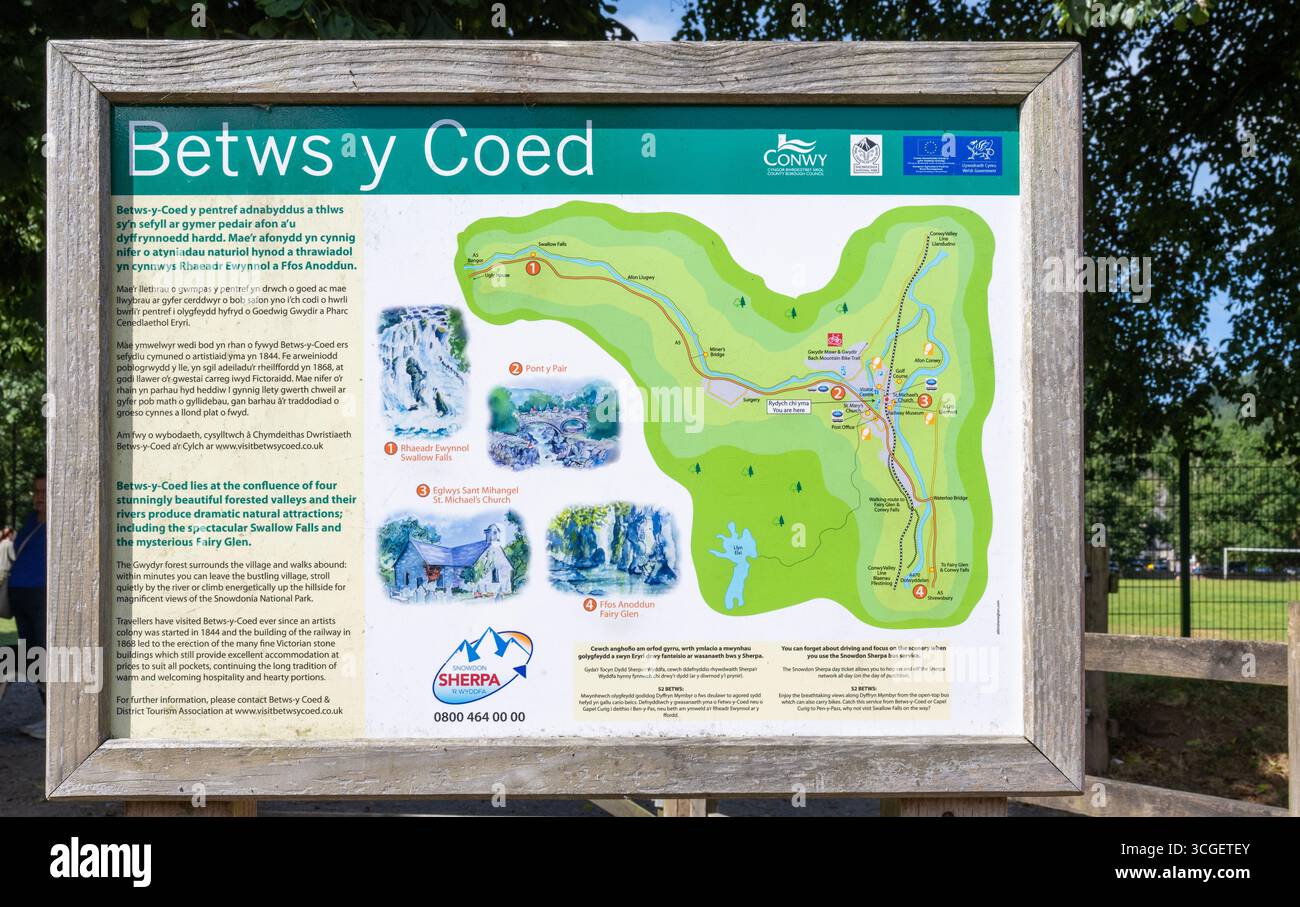 Ufficio informazioni turistiche presso , un villaggio noto come "Gateway to Snowdonia" nel Galles del Nord, Galles, Regno Unito Foto Stock