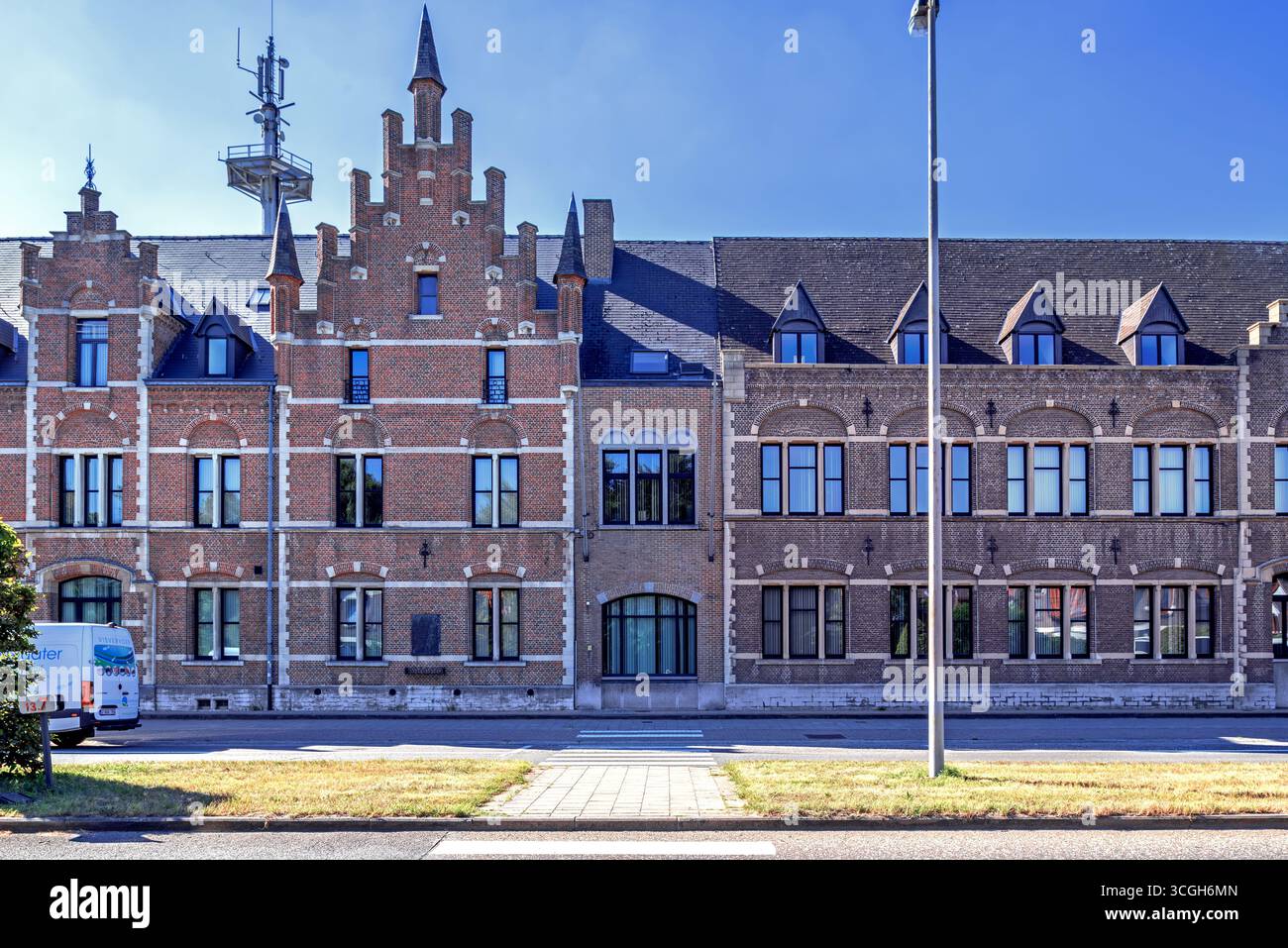 House of Justice che fornisce assistenza legale nel centro della città di Dendermonde, Fiandre orientali, Belgio Foto Stock