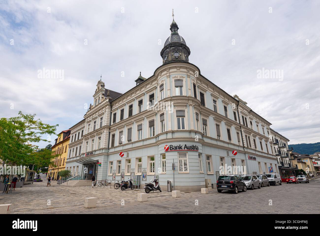 Splendido edificio della Bank Austria nel centro storico di Villach, stato della Carinzia, Austria. Foto Stock