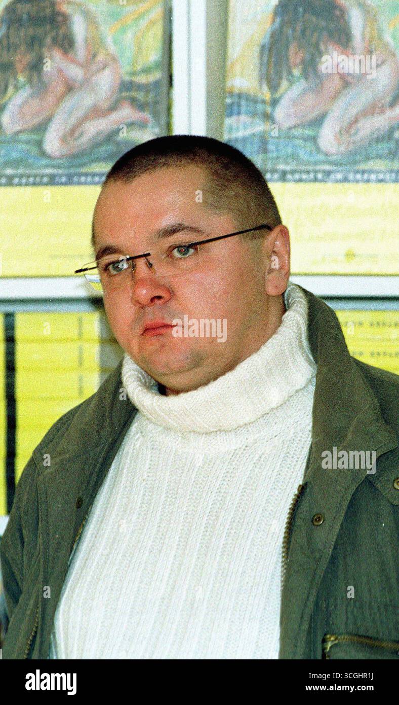 Carl Friedrich Claus Archiv 24.11.1999, Chemnitz, Städt. Museo, Kunstsammlung, Gründungsverastaltung für das Carl Friedrich Claus Archiv, Alleinerbe und engster Vertrauter Klaus Sobelewski Sachsen BRD *** Archivio Carl Friedrich Claus 24 11 1999, Chemnitz,Museo Städt, Collezione d'arte, evento fondatore dell'Archivio Carl Friedrich Claus, unico erede e confidente Klaus Sobelewski Saxony FRG Foto Stock