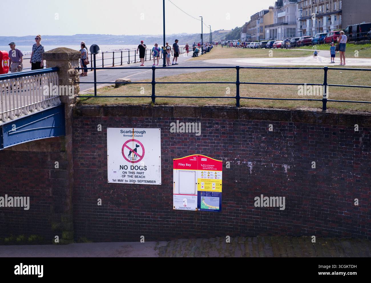 Filey Bay Access Point SH20 che consente ai veicoli di raggiungere la spiaggia Foto Stock