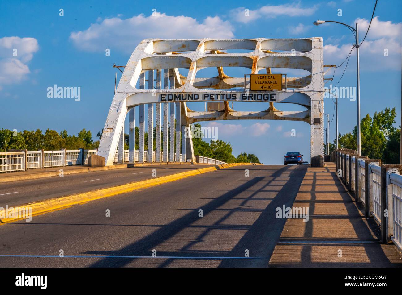 Un ponte ad arco in acciaio a Selma, Alabama Foto Stock