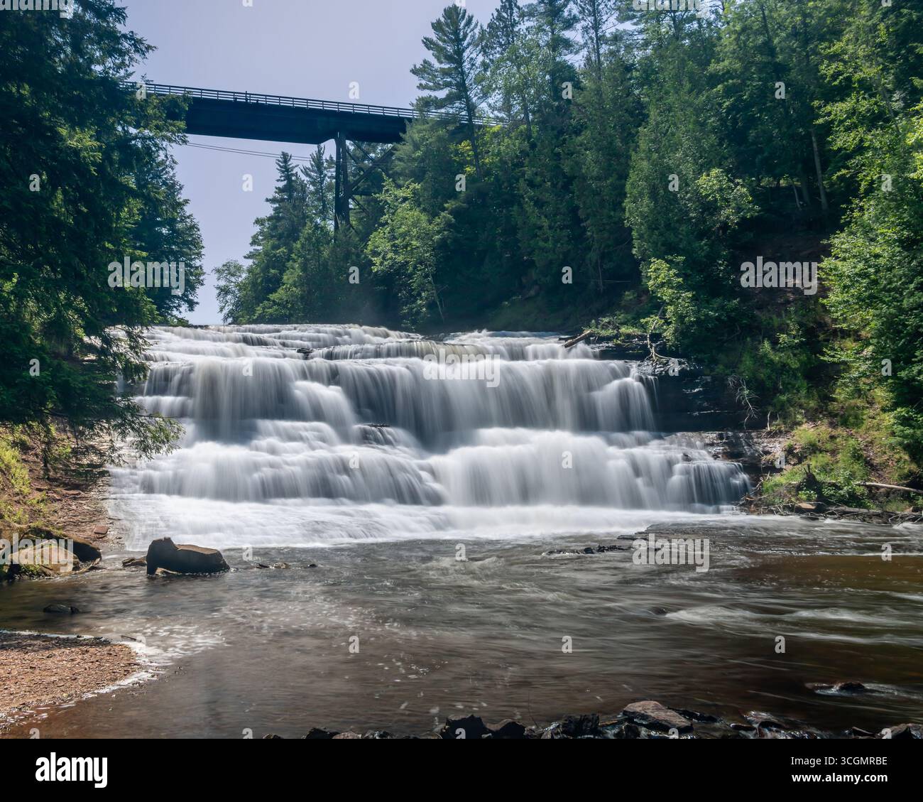 Agate Falls, Middle Branch Ontonagon River presso Agate Falls Scenic Site, vicino a Bruce Crossing, Michigan. Foto Stock
