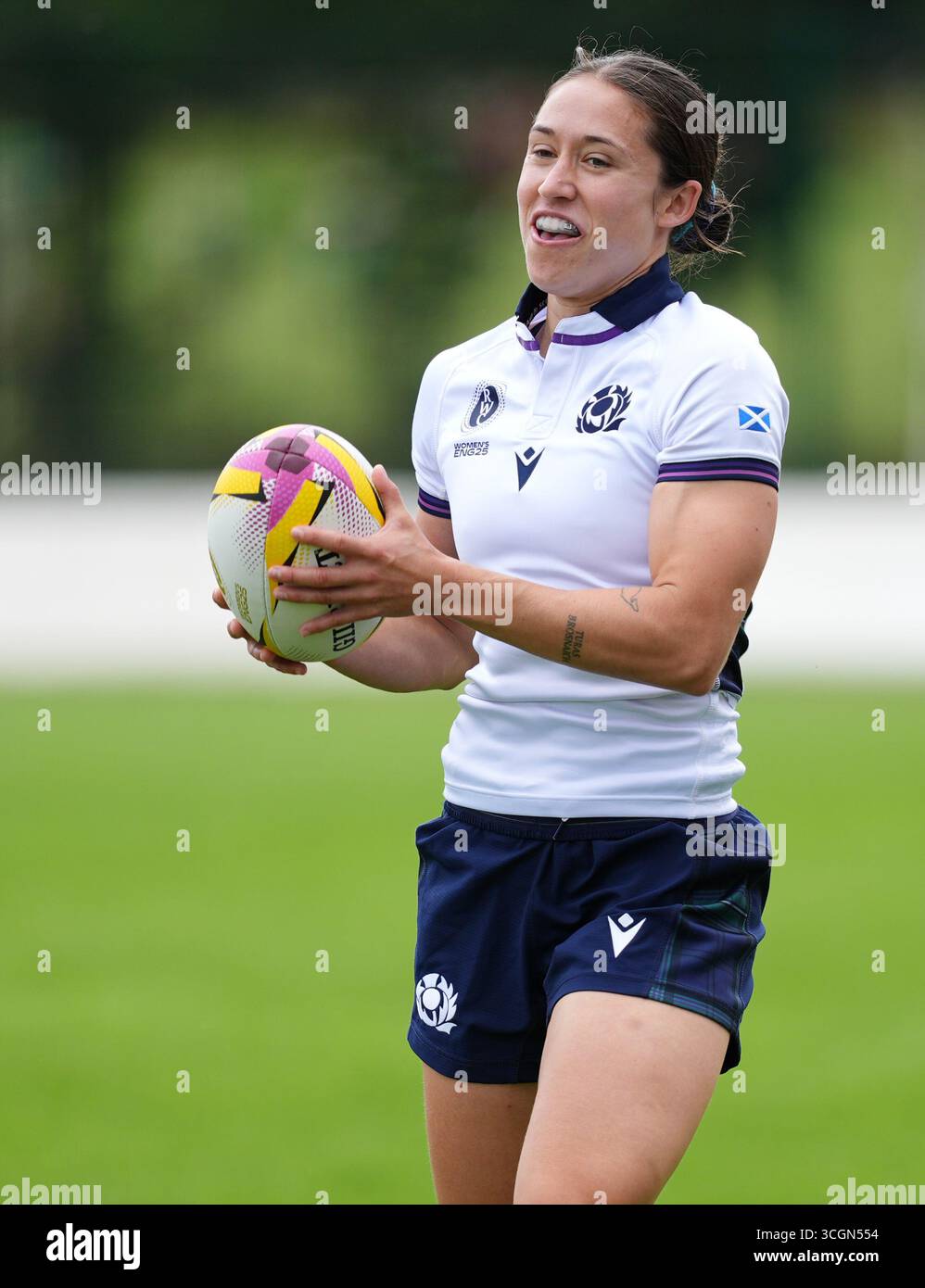 Rhona Lloyd della Scozia durante una corsa a squadre al Manchester Rugby Club, Cheadle. Data foto: Venerdì 29 agosto 2025. Foto Stock