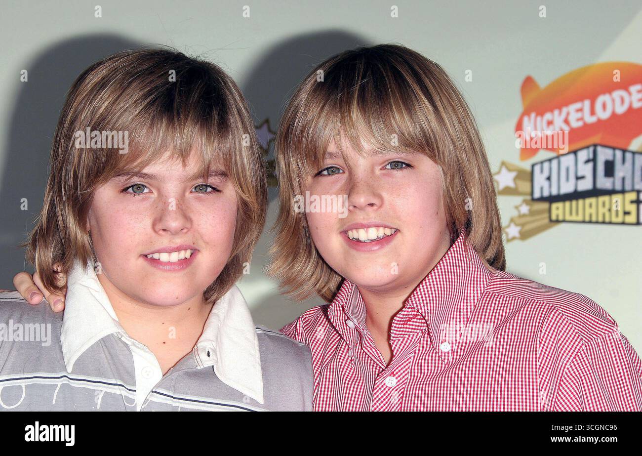 Dylan e Cole Sprouse al 20° Nickelodeon Kids Choice Awards tenutosi al Pauley Pavilion nel campus UCLA di Los Angeles - 31 marzo 2007 Foto Stock