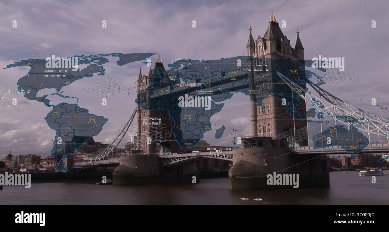 Visualizzazione della sovrapposizione digitale delle mappe con icone di rete sul Tower Bridge di Londra che attraversa il Tamigi Foto Stock