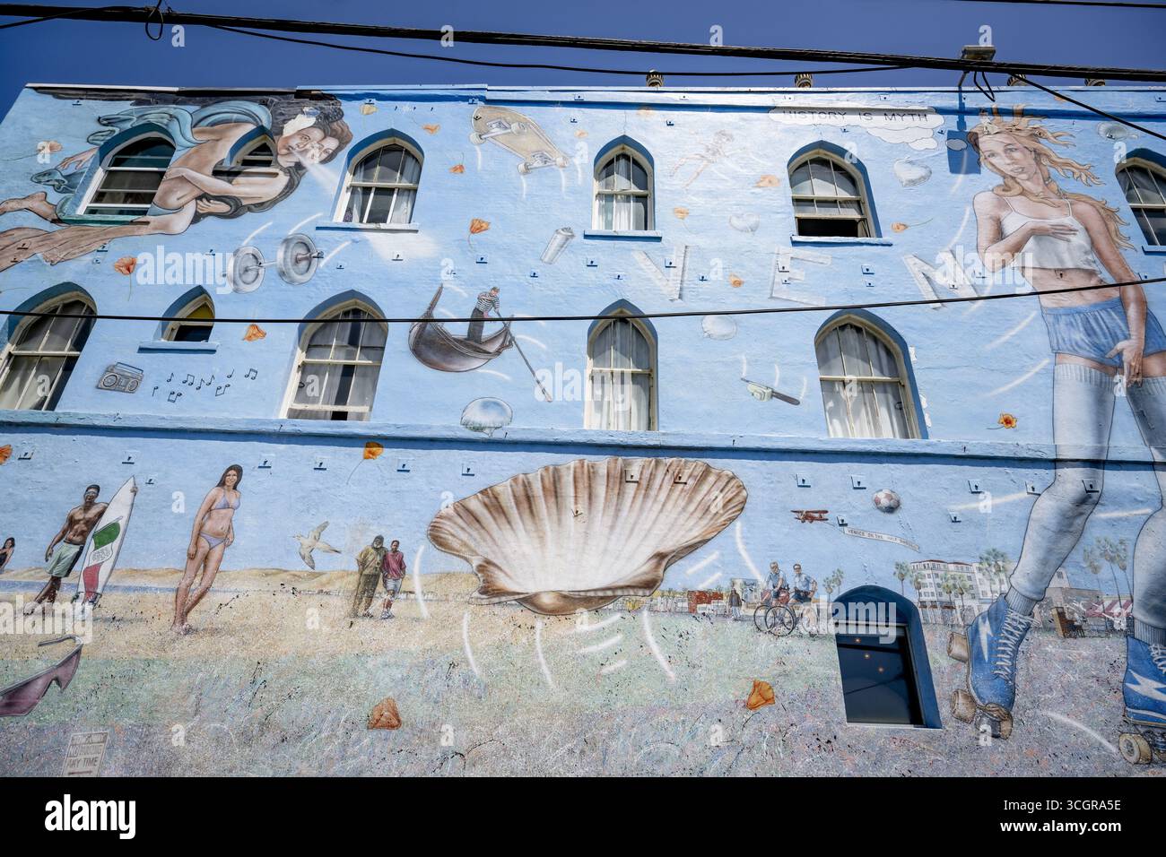 LOS ANGELES - conosciuta per la sua atmosfera bohémien, Venice è una vivace località balneare con quartieri dello shopping di lusso e quartieri residenziali. Il Venice Boardwalk è un paradiso per gli spiriti liberi tra negozi eccentrici, artisti di strada e colorate Street art. Ci sono anche uno skate Park e Muscle Beach, un centro fitness all'aperto. ANP /HOLLANDSE HOOGTE /ROBIN UTRECHT paesi bassi uscita - belgio uscita Foto Stock