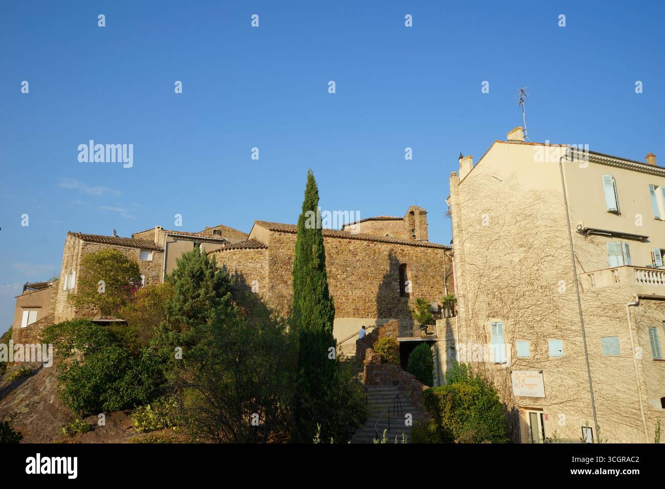 Strada a Roquebrune-sur-Argens, Francia Foto Stock