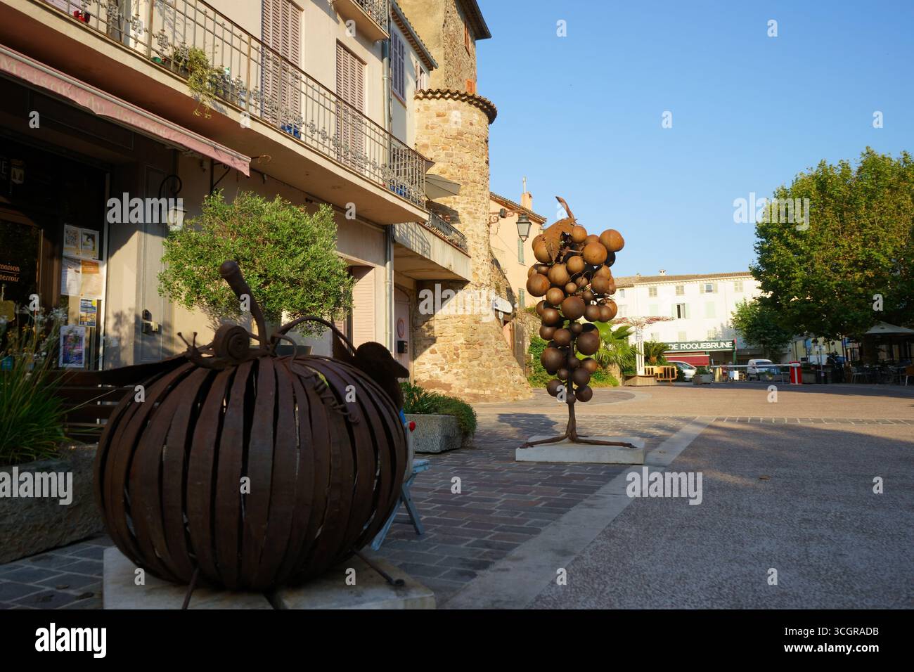 Strada a Roquebrune-sur-Argens, Francia Foto Stock