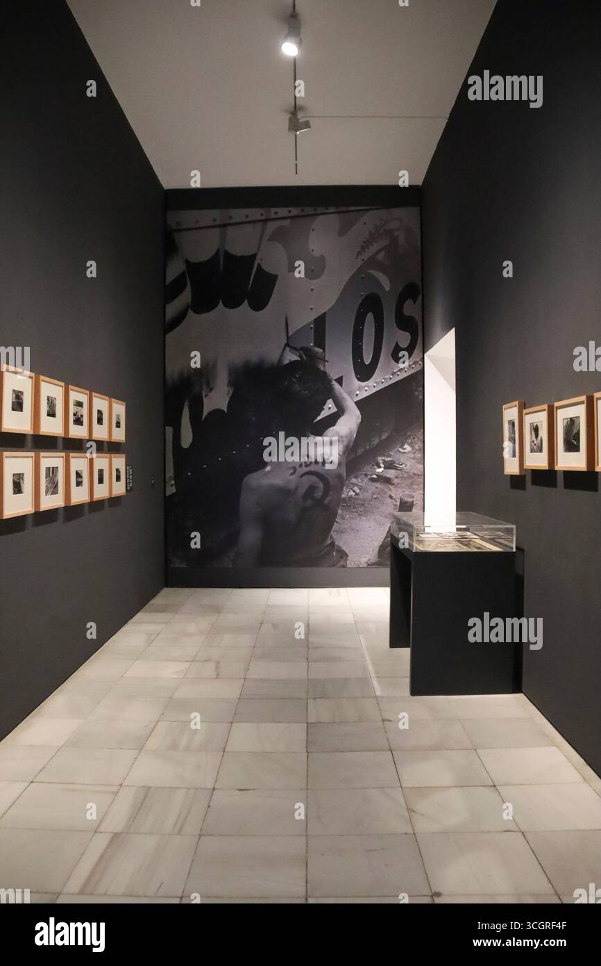 Madrid, Spagna- 13 agosto 2025: Mostra d'arte all'interno del Museo Nacional Centro de Arte Reina Sofia nella città di Madrid Foto Stock