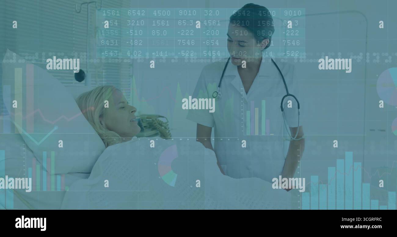 Infermiere in piedi in uniforme con stetoscopio che esamina il paziente nella stanza dell'ospedale con sovrapposizioni digitali Foto Stock