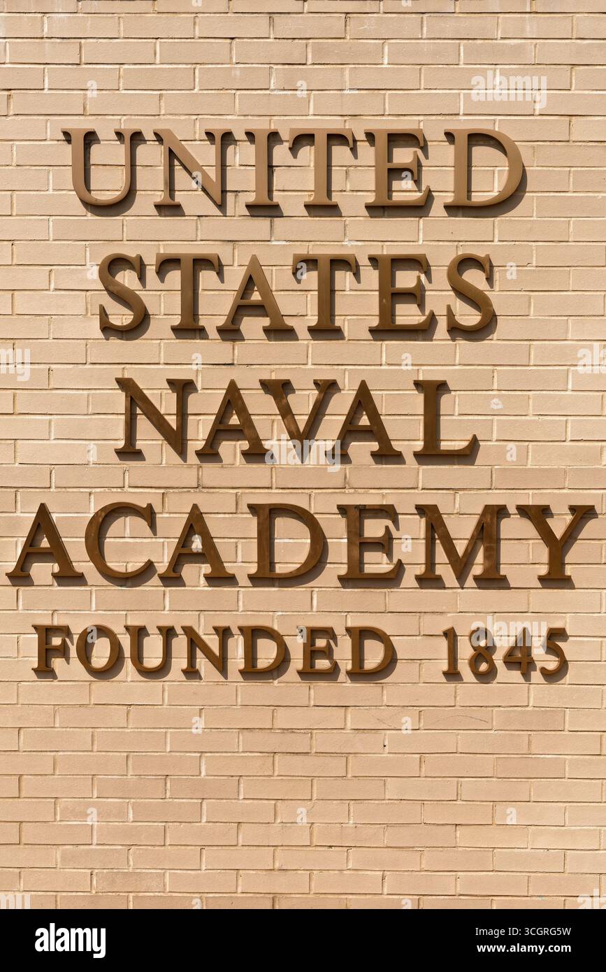 Cartello d'ingresso della United States Naval Academy al Barry Gate di Annapolis, Maryland, USA. Ingresso pedonale principale all'Accademia navale. Foto Stock