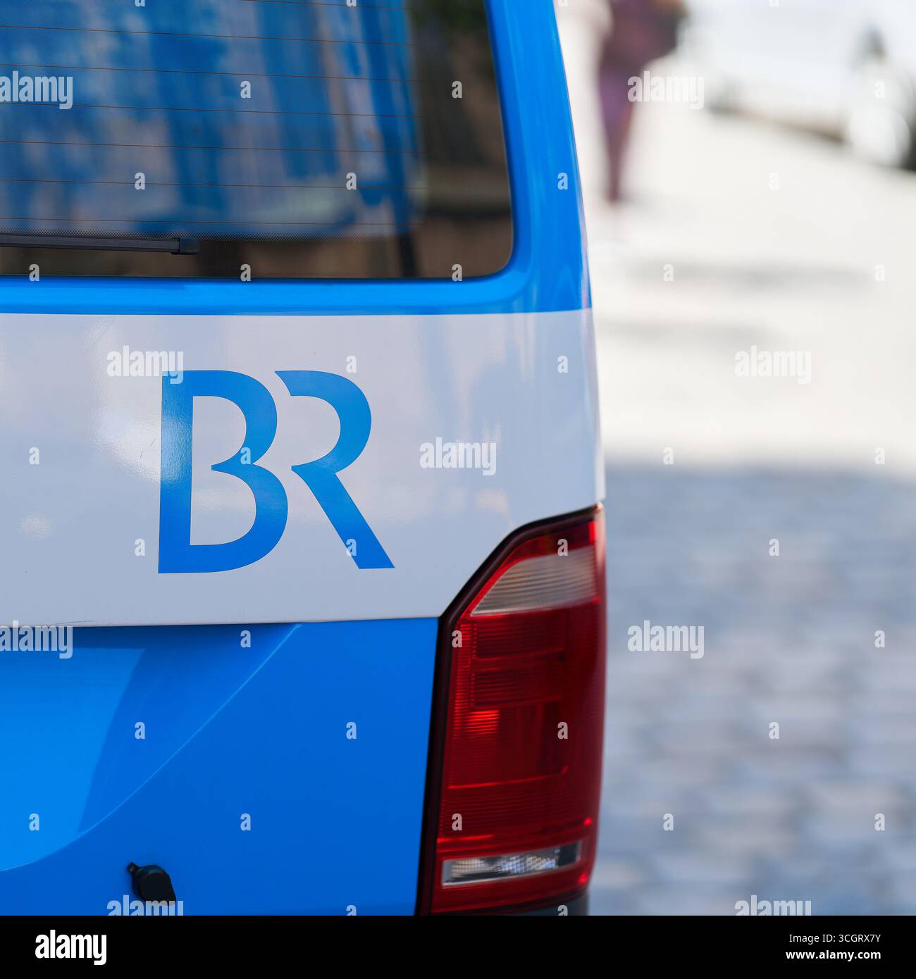 Veicolo appartenente a BR, Bavarian Broadcasting, durante un evento nel centro di Norimberga in Germania Foto Stock