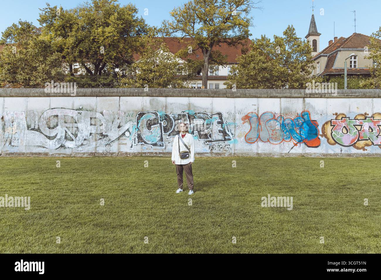 Il muro di Berlino divise Berlino Est e Berlino Ovest dal 1961 al 1989, simboleggiando la divisione della Guerra fredda e terminando con la riunificazione della Germania. Foto Stock