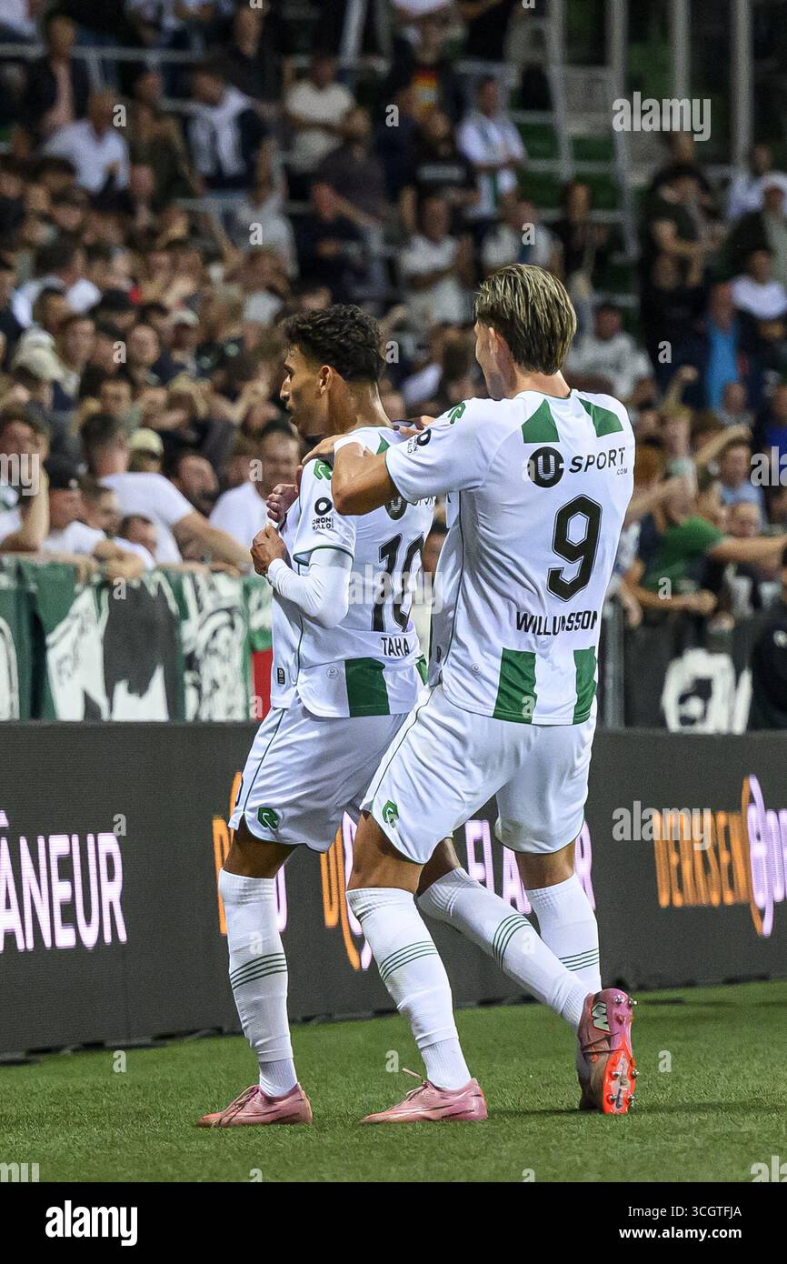 GRONINGEN - (l-r) Younes Taha del FC Groningen e Brynjolfur Willumsson del FC Groningen celebrano il gol del 2-0 durante la partita olandese Eredivisie tra FC Groningen e Heracles Almelo all'Euroborg Stadium il 29 agosto 2025, a Groningen, Paesi Bassi. ANP COR LASKER Foto Stock