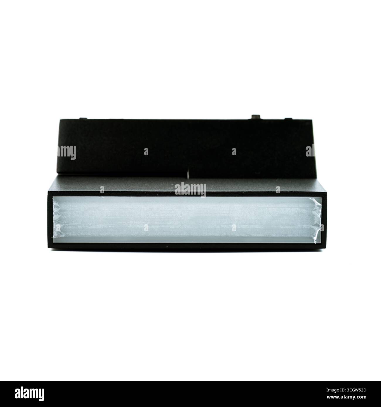 Luce a LED nera posizionata orizzontalmente, isolata su sfondo bianco, adatta per immagini di catalogo, interni moderni, design architettonico e luce Foto Stock