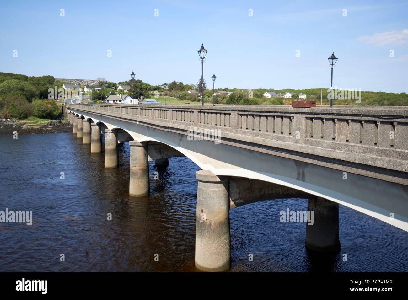 ponte gweebarra sulla contea del fiume gweebarra donegal repubblica d'irlanda Foto Stock