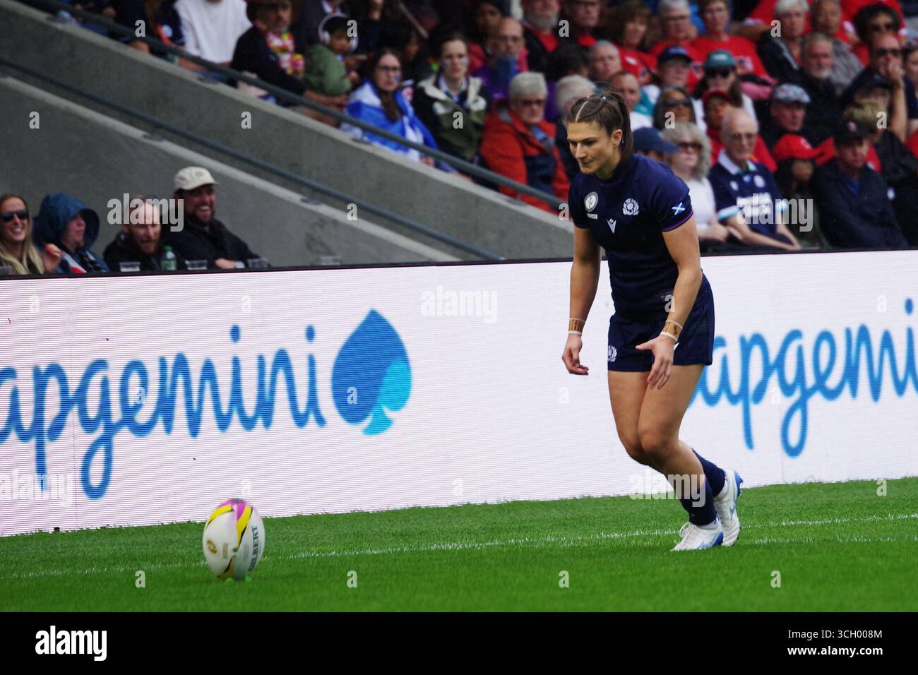 Salford, Inghilterra, 30 agosto 2025. Helen Nelson ha calciato una conversione per la Scozia contro le Figi nella Coppa del mondo di rugby femminile al Salford Community Stadium di Manchester. Crediti: Colin Edwards/Alamy Live News Foto Stock