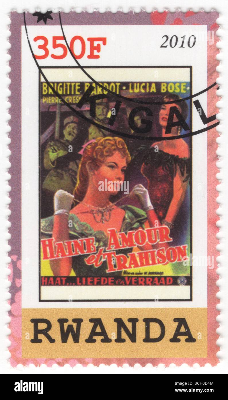 RUANDA - 2010: Francobollo illegale multicolore da 350 franchi raffiguranti opere d'arte Brigitte Bardot (nel ruolo di Anna) e Lucia Bosè (nel ruolo di Elisabeth Tatabor) in Haine, film Amour et Trahison. Hate, Love and Betrayal (Tradita) è un melodramma storico italiano diretto da Mario Bonnard, pubblicato nel 1954 Foto Stock