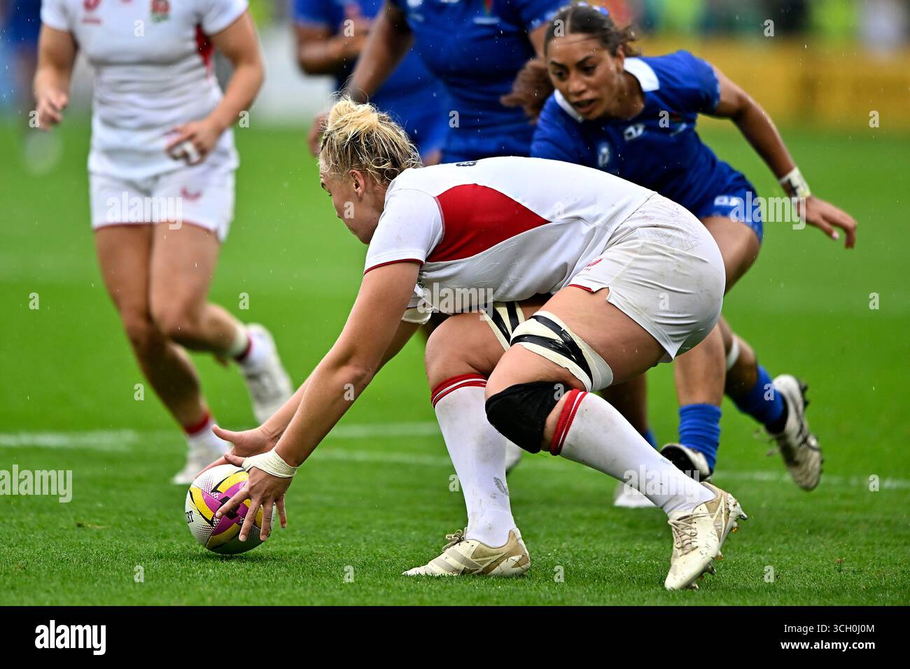 Northampton, Regno Unito. 30 agosto 2025. Coppa del mondo di rugby femminile. Inghilterra V Samoa. Franklins Gardens. Northampton. Rosie Galligan (Inghilterra) raccoglie la palla durante la Coppa del mondo di rugby femminile England V Samoa, piscina A, partita di rugby. Crediti: Sport in foto/Alamy Live News Foto Stock